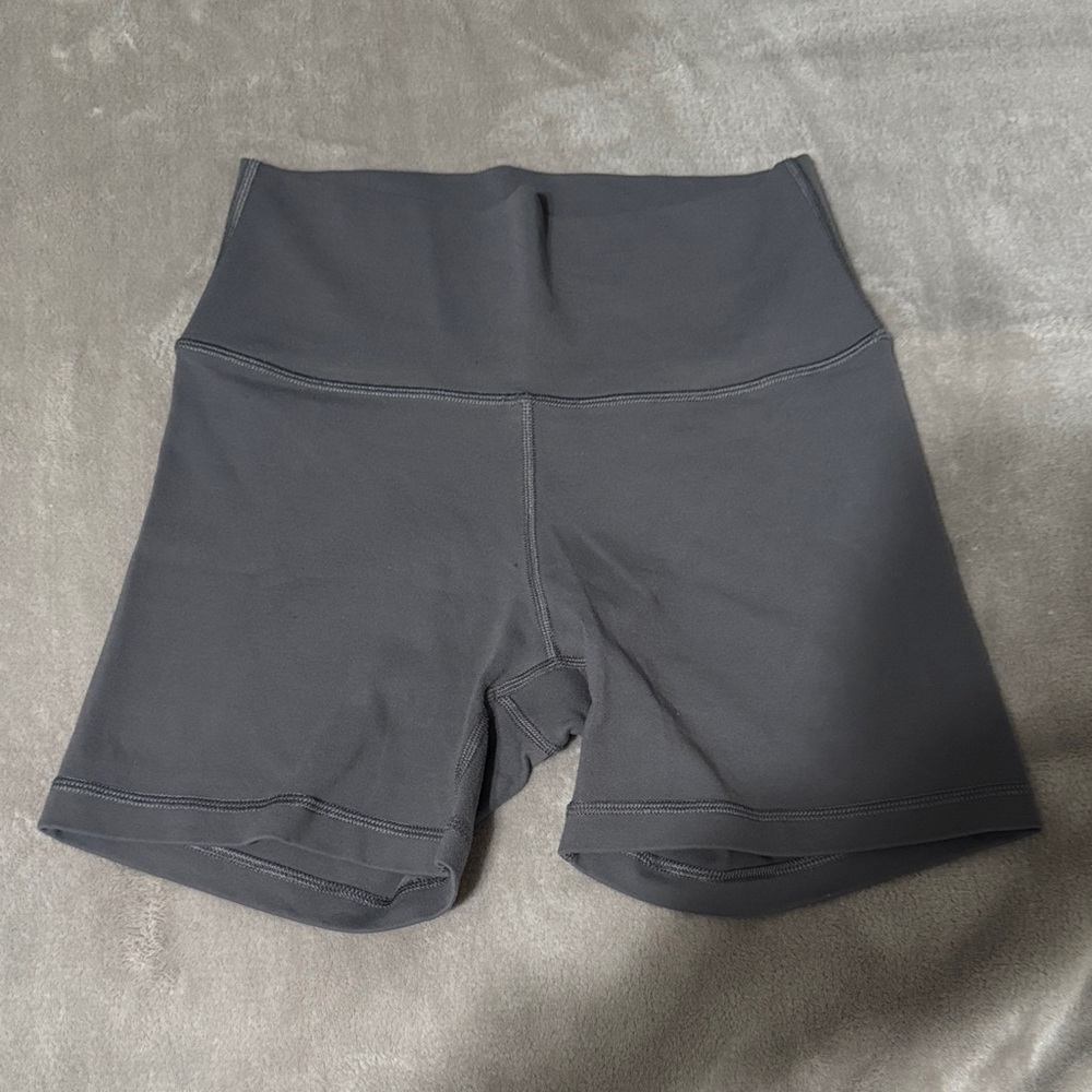 Tna Life Cheeky Hi-Rise 5” Short - Coal Grey